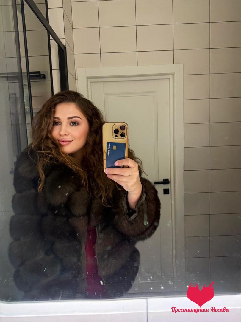 Сильвия, 32 — Хорошёвский